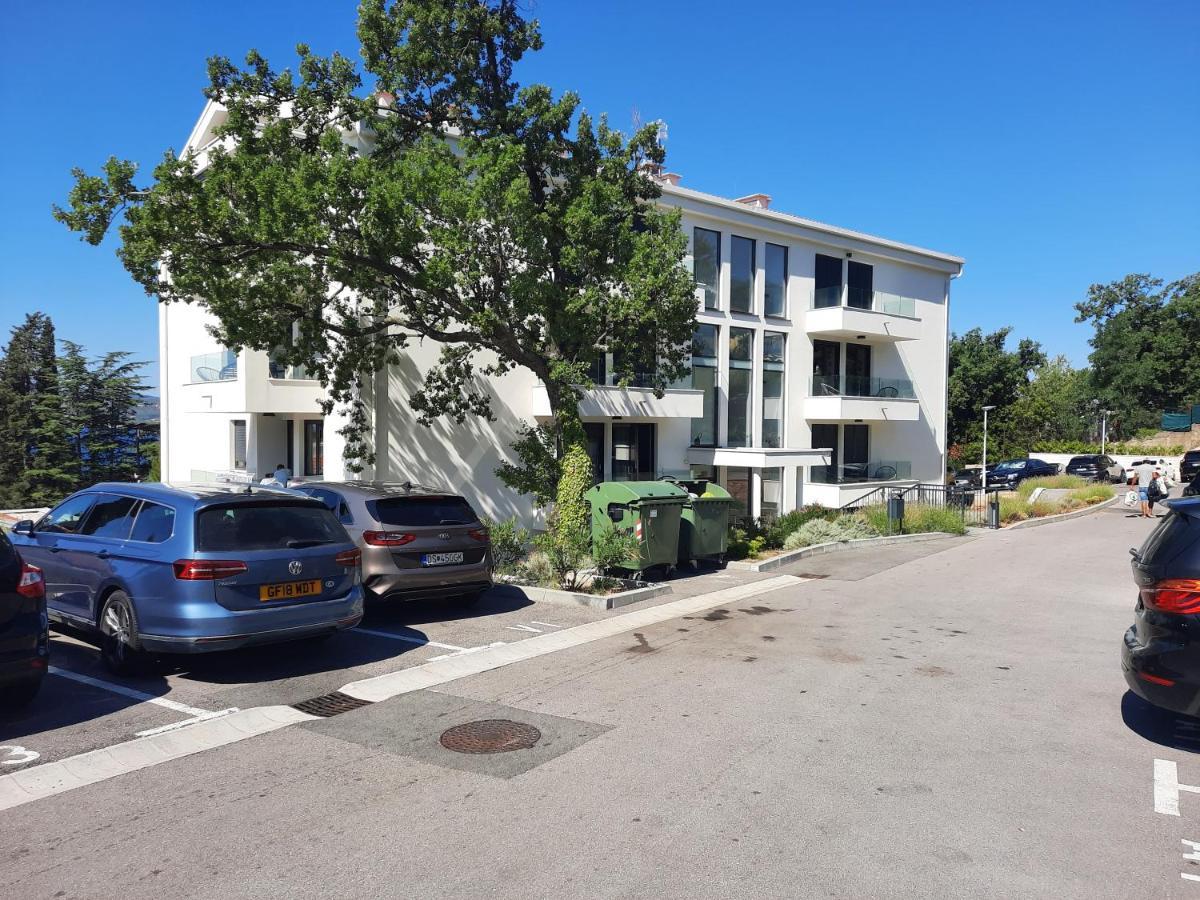 Apartments Tatjana Selce Exterior foto